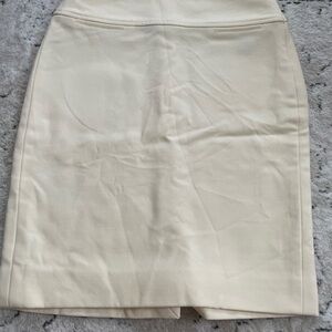 100% wool Burberry cream colored skirt size 6